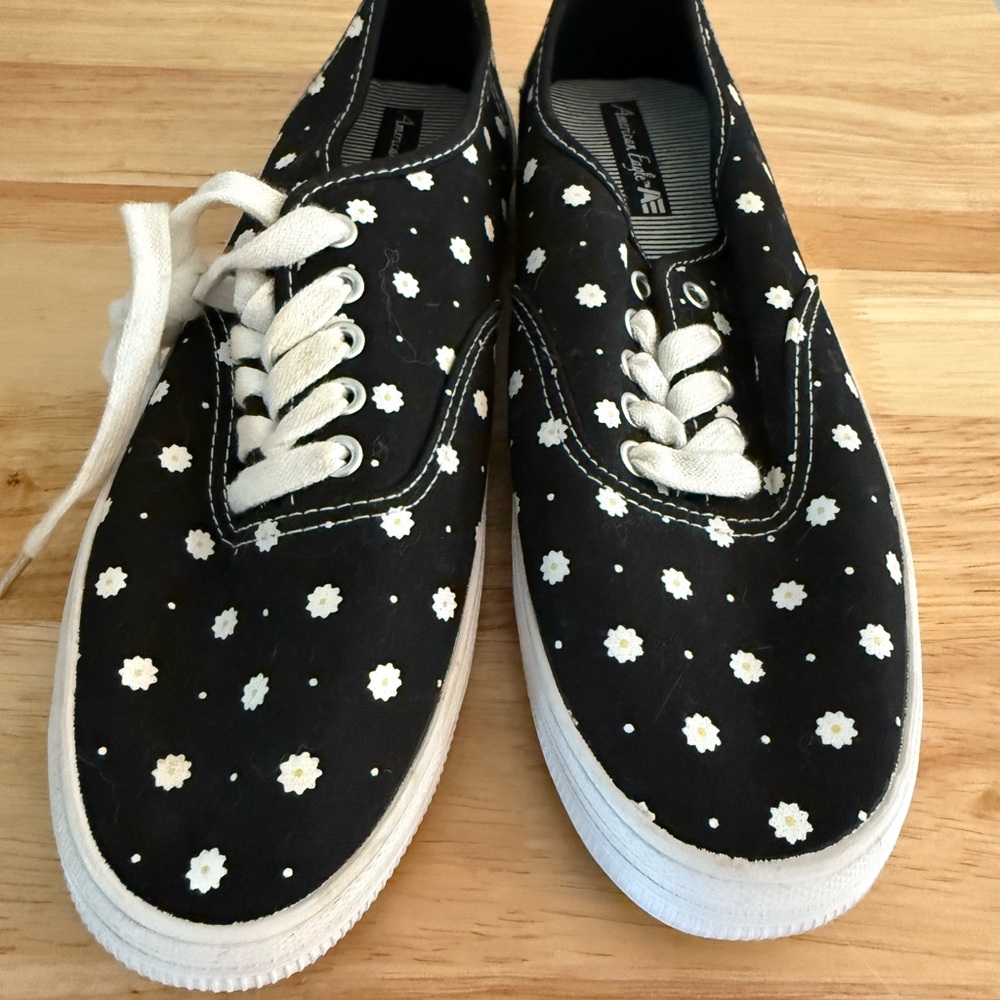 American Eagle By Payless Black and White Floral Sneakers